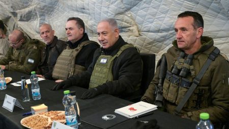"Nous allons construire l'Etat juif israélien" en Cisjordanie, affirme le ministre de la Défense israélien, après les propos d'Emmanuel Macron