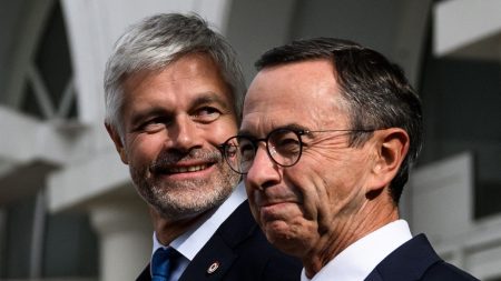 Présidence LR : Bruno Retailleau exprime des regrets pour sur le dossier algérien, Laurent Wauquiez se dit fan de Meloni