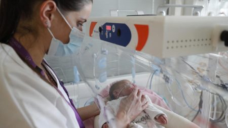La hausse du taux de mortalité en hausse de la France provoque un nouveau projet de loi des législateurs