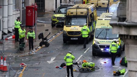:
    le dernier publié



  



  


      

  

  
    
    "Scènes épouvantables" à Liverpool, record battu sur l'Everest, une conduite plus responsable : ça dit quoi ce 27 mai ?

          Ce mardi 27 mai, une voiture percute une foule de supporters du Liverpool FC, un Népalais atteint le sommet le plus haut du monde pour la 31e fois et le baromètre de la conduite responsable révèle une baisse des comportements dangereux et des incivilités.
    
    

      
              
          Diffusé le 27/05
                      
            



  

  
  
    
        1min