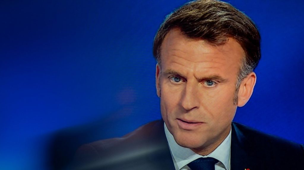 Emmanuel Macron souhaite plusieurs référendums "en même temps" dans les "mois qui viennent"