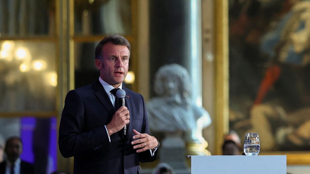 Rapport sur les Frères musulmans : Emmanuel  Macron demande au gouvernement  de nouvelles propositions d'ici début juin face "à la gravité des faits établis"