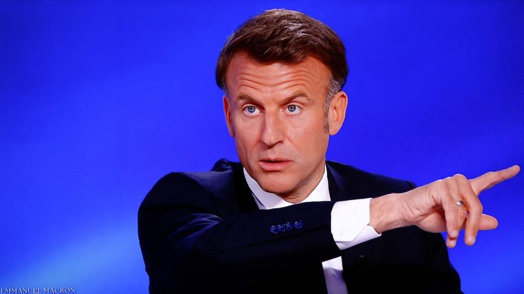 Emmanuel Macron sur TF1 : prestation "assez décevante" pour un président "pas toujours à l'aise", analyse le politologue Bruno Cautrès