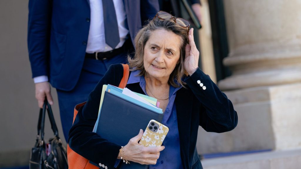 :
    Édito



  



  


      

  

  
    Et si le macronisme n'était pas immortel, comme le dit la porte-parole du gouvernement ?

          Sophie Primas a provoqué un tollé parmi les soutiens du chef de l’État en blasphémant sur la "fin" du macronisme. Si ces propos suscitent une telle polémique, c'est qu'ils lèvent plusieurs tabous.