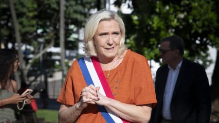 "Je ne suis pas sûre qu'il connaisse très bien les problématiques de la Nouvelle-Calédonie" : quand Marine Le Pen tacle Jordan Bardella sur fond de présidentielle 2027
