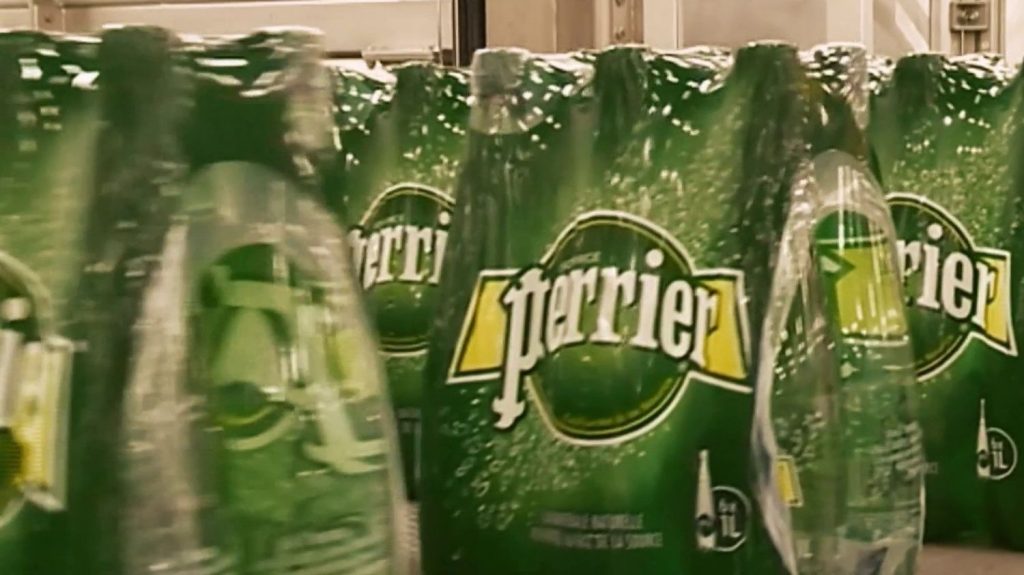 Eaux de Perrier contaminée : l'État accusé de "dissimulation"