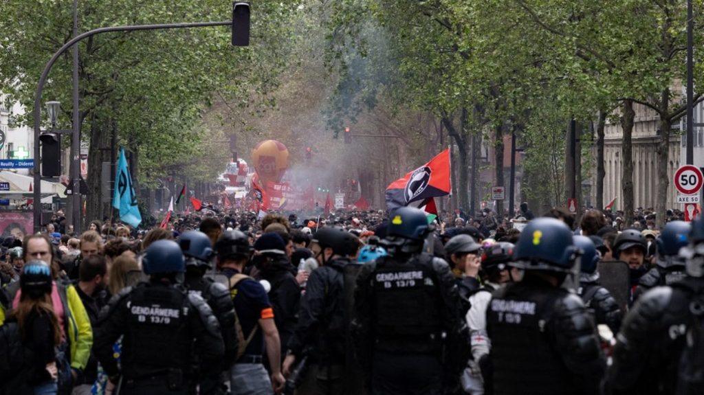 :
    Podcast



  



  


      

  

  
                    



  


      :
    Podcast



  



  


    
    Playlist de manif, dissolutions d'antifas et d'identitaires, muguet pas écolo : ça dit quoi ce 1er mai ?