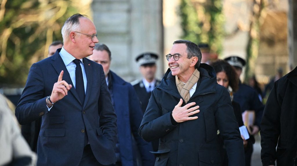 :
    Édito



  



  


      

  

  
                    



  


      :
    Édito



  



  


    
    De la fragilité des amitiés en politique : le "phénomène" Retailleau met à l'épreuve la relation entre Édouard Philippe et Gérald Darmanin