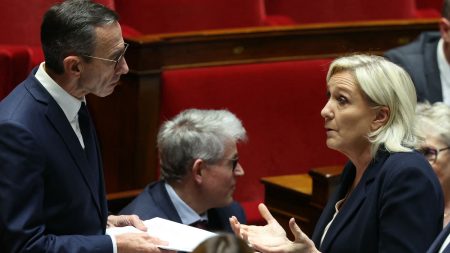 :
    Édito



  



  


      

  

  
    Le RN nerveux face à l’ascension de Bruno Retailleau

          La percée dans les sondages du ministre de l'Intérieur, notamment auprès des électeurs RN, inquiète Le Rassemblement national. Marine Le Pen lance l’assaut.