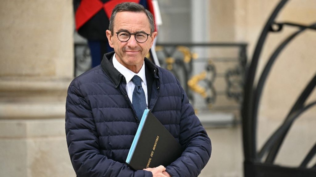 Rodéos urbains : Bruno Retailleau souhaite une généralisation des prises en chasse des contrevenants