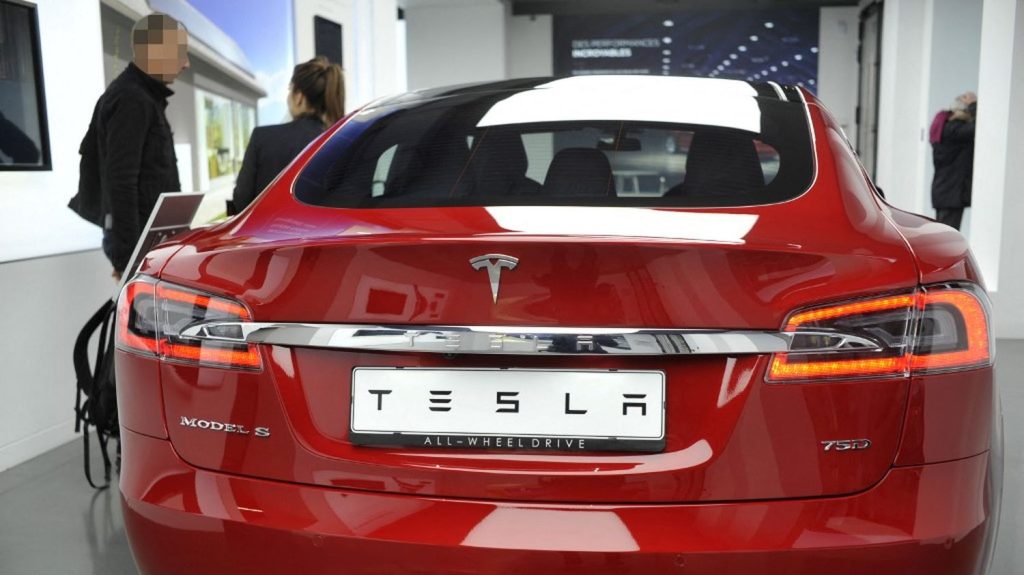 Les immatriculations de Tesla continuent de s'effondrer en France en avril