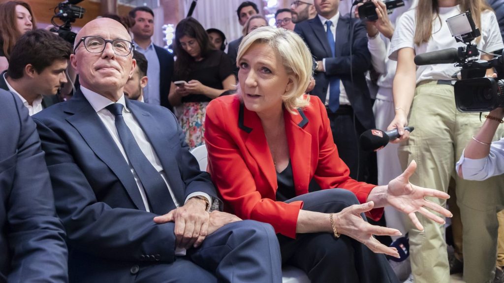 Appels réguliers, "Accord pour ne pas être d'accord"... : un an après, quel bilan de l'alliance entre Eric Ciotti et le RN ?