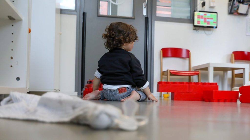 L'avantage fiscal pour la garde d'enfants ne sera pas remis en cause dans le budget pour 2026, assure le gouvernement