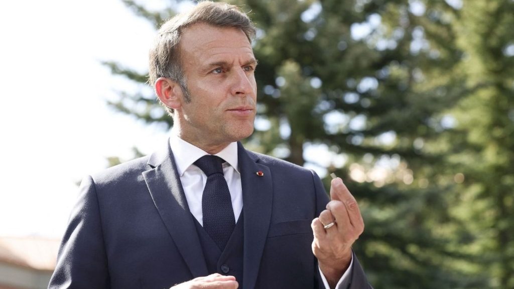 Conflit Israël-Iran : Emmanuel Macron affirme qu'un renversement de Téhéran par la force représente une "erreur stratégique"