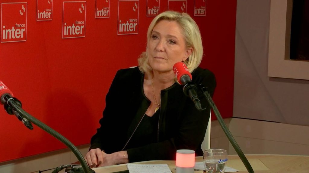 Déficit public : "Non", le RN ne s'est pas converti à "l'orthodoxie budgétaire", assure Marine Le Pen