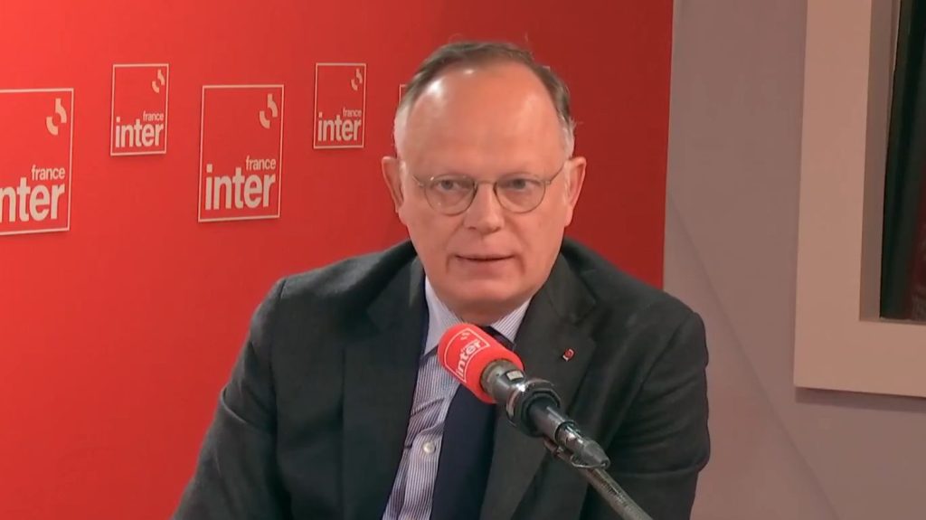 Hypothèse d'un ticket Philippe-Retailleau pour 2027 : "Pourquoi pas", répond Édouard Philippe
