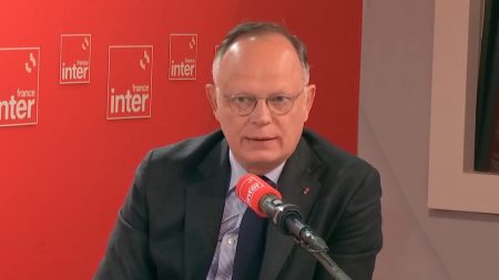 Hypothèse d'un ticket Philippe-Retailleau pour 2027 : "Pourquoi pas", répond Édouard Philippe