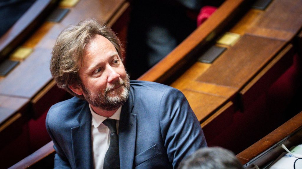 Election du premier secrétaire du PS : Boris Vallaud apportera son vote à Olivier Faure mais ajoute n'appartenir à "aucun camp"