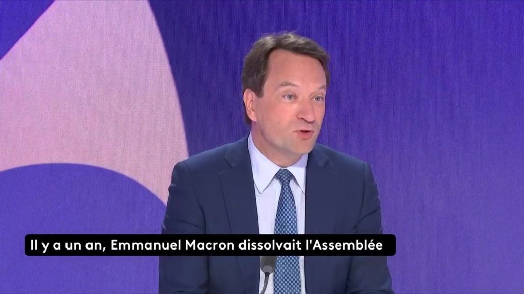 Dissolution : Emmanuel Macron "abîme la fonction présidentielle depuis 2017", estime le constitutionnaliste Jean-Philippe Derosier