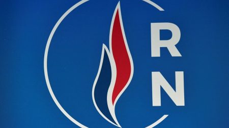 Un employé du Rassemblement national tente de se suicider au siège du parti