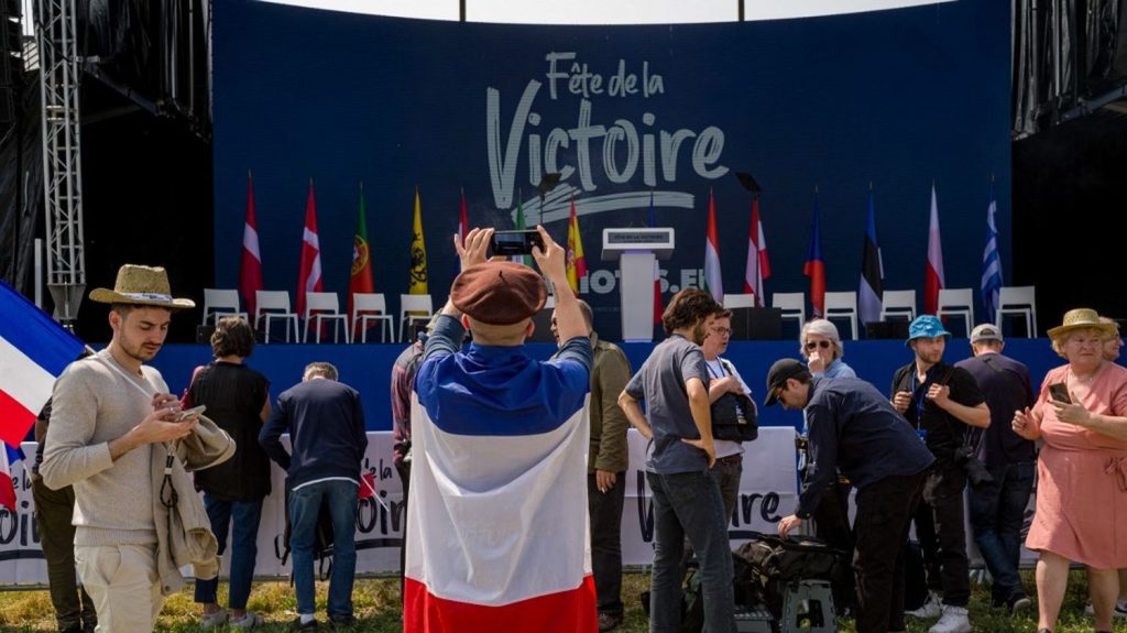 Viktor Orban invité, une contre-manifestation organisée... Ce que l'on sait du rassemblement de l'extrême droite européenne autour de Marine Le Pen et Jordan Bardella dans le Loiret