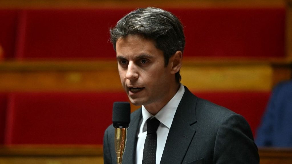 Gabriel Attal propose de réformer le système des retraites sans âge légal de départ