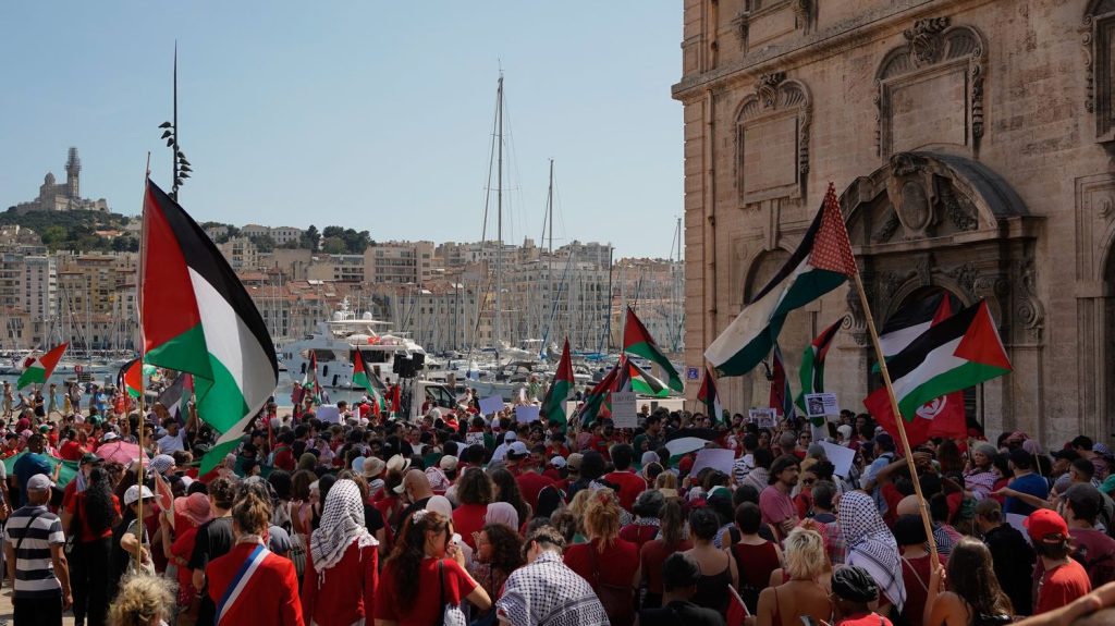"De la communication pour parler de Gaza" : pourquoi le jumelage de villes françaises et israéliennes est de plus en plus contesté