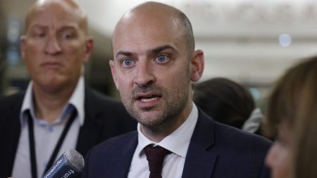 :
    Vidéo




  



  


  
  Guerre au Moyen-Orient : le ministre des Affaires étrangères appelle "à l'arrêt des frappes de toutes parts", après la riposte iranienne