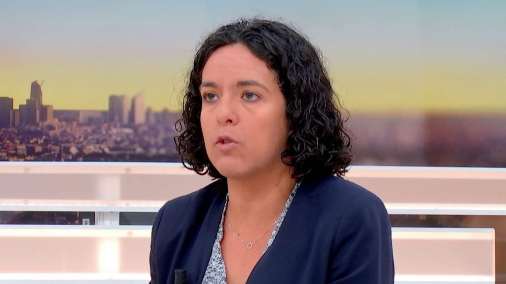 Interception du navire humanitaire "Madleen" : "La France refuse de donner l'aide consulaire à ses ressortissants, c'est un scandale", dénonce l'eurodéputée LFI Manon Aubry