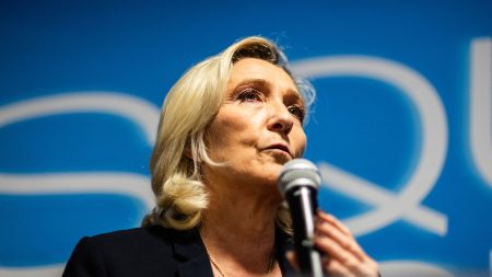 La justice retire à Marine Le Pen son mandat de conseillère départementale du Pas-de-Calais