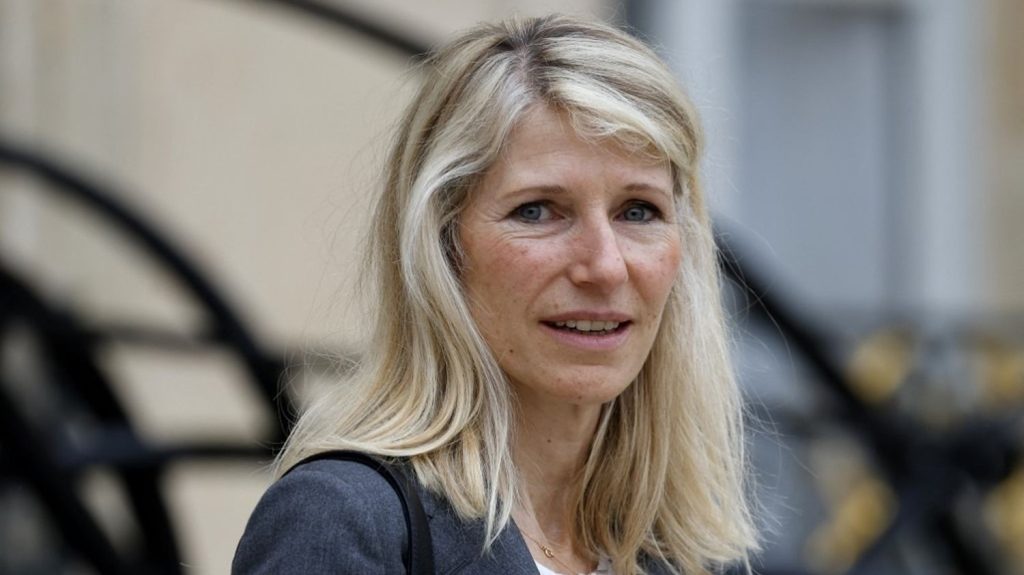 Face au manque d'infrastructures sportives, "les établissements scolaires doivent ouvrir leurs portes", selon la ministre des Sports, Marie Barsacq