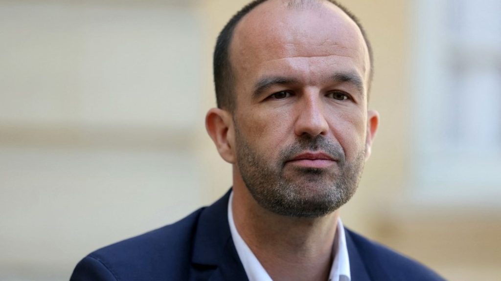 Manuel Bompard réclame des excuses au Parti socialiste, après que le député PS Jérôme Guedj a traité Jean-Luc Mélenchon de "salopard antisémite"