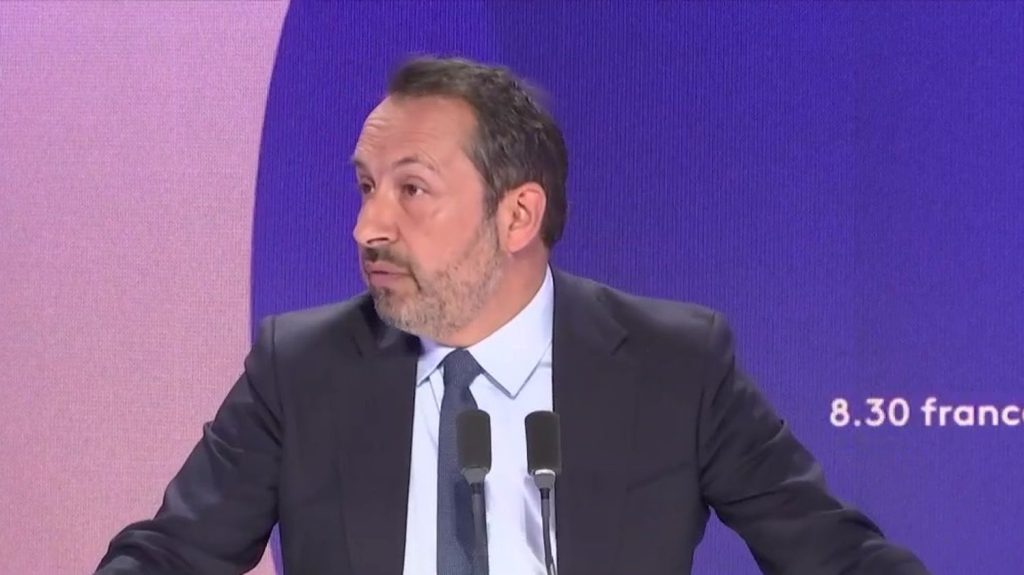 Meurtre raciste à Puget-sur-Argens : "Nous ne sommes pas des ultras, nous sommes des militants patriotes", se défend le député RN Sébastien Chenu