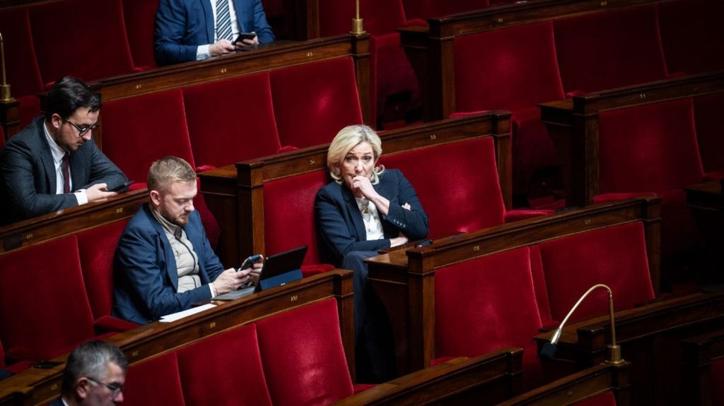 Neuf députés du Rassemblement national repérés dans un groupe Facebook aux contenus racistes et homophobes