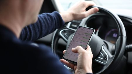 :
    le dernier publié



  



  


      

  

  
    
    Un nouveau mode pour bloquer le téléphone d'un conducteur lorsqu'il conduit

          On connaissait le "mode avion", désormais il va aussi y avoir un "mode voiture" afin d'empêcher le conducteur d’être distrait par son téléphone lorsqu'il conduit.
    
    

      
              
          Diffusé le 18/06
                      
            



  

  
  
    
        2min