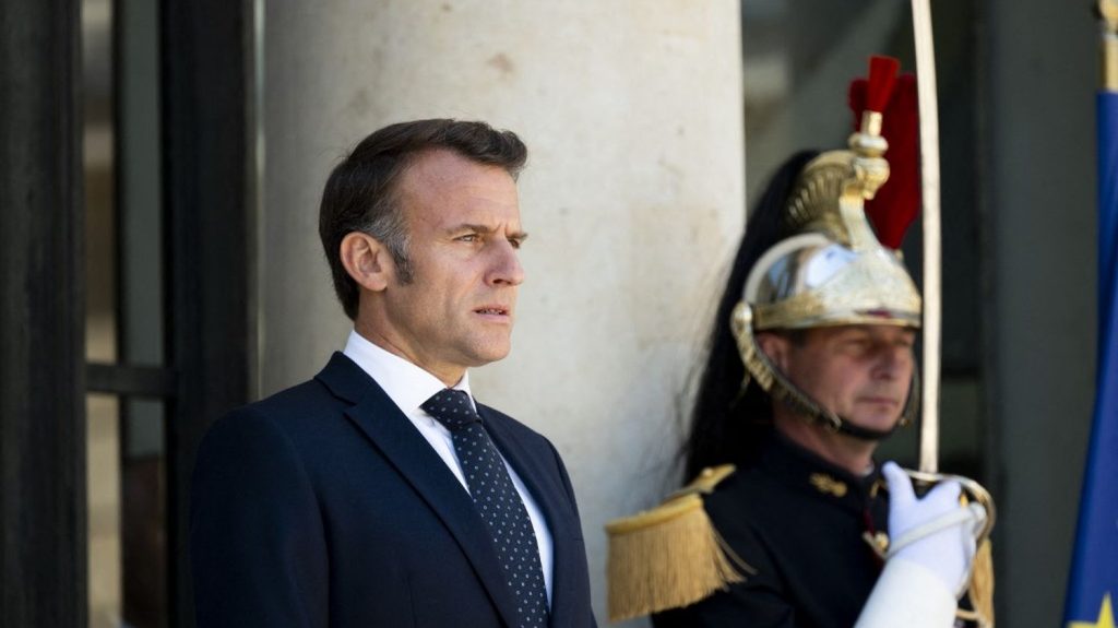 "Qu'est-ce que ça apporterait ? Probablement pas une majorité" : la classe politique divisée sur une nouvelle dissolution de l'Assemblée