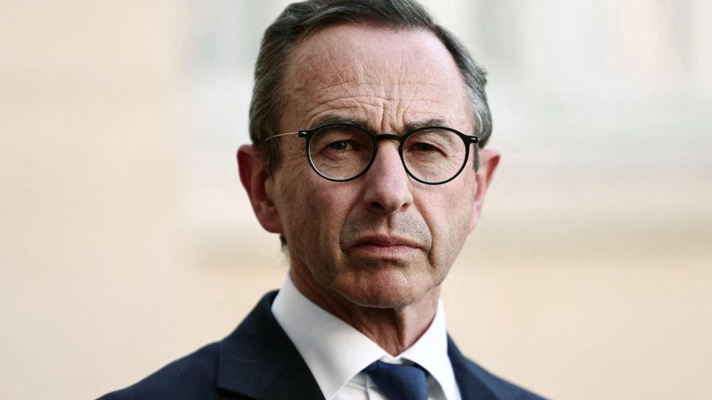 Olivier Faure accuse Bruno Retailleau d'attiser un "racisme d'atmosphère", le ministre de l'Intérieur dénonce une attaque "minable"