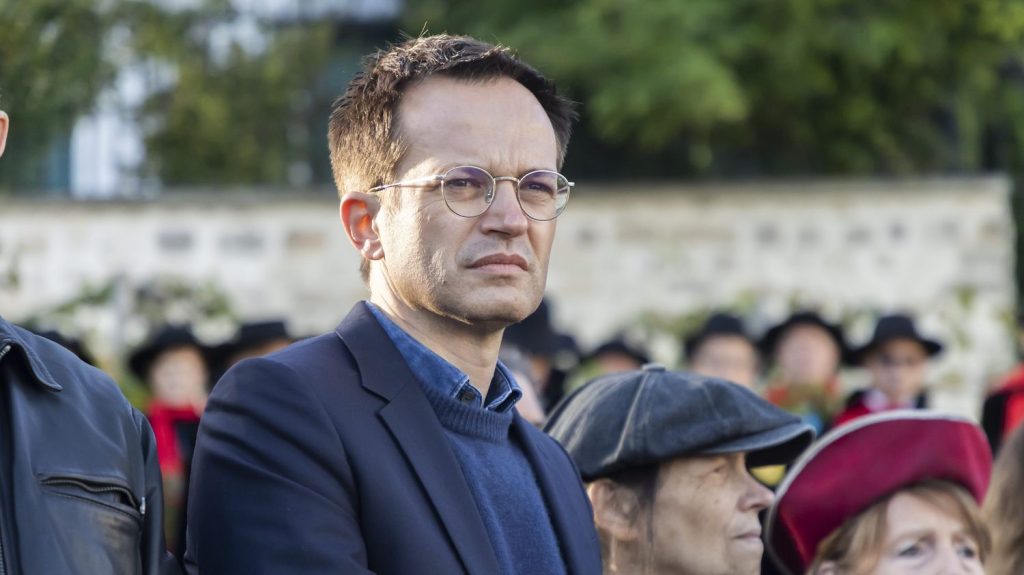 Municipales à Paris : Pierre-Yves Bournazel, du parti Horizons, annonce sa candidature à l'élection