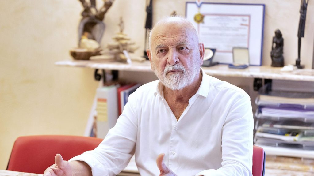 "Je ne veux pas rester dans un parti des soumis face aux Insoumis" : le président du département de l'Hérault claque la porte du PS