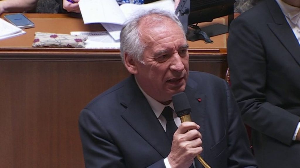 Retraites : le Parti socialiste annonce une motion de censure contre le gouvernement Bayrou