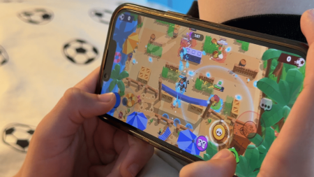 :
    Vidéo




  



  




  
  "Sur les centaines de joueurs qu'on voit, 'Brawl Stars' arrive en tête" : un médecin alerte sur les mécanismes addictifs de certains jeux vidéo en ligne