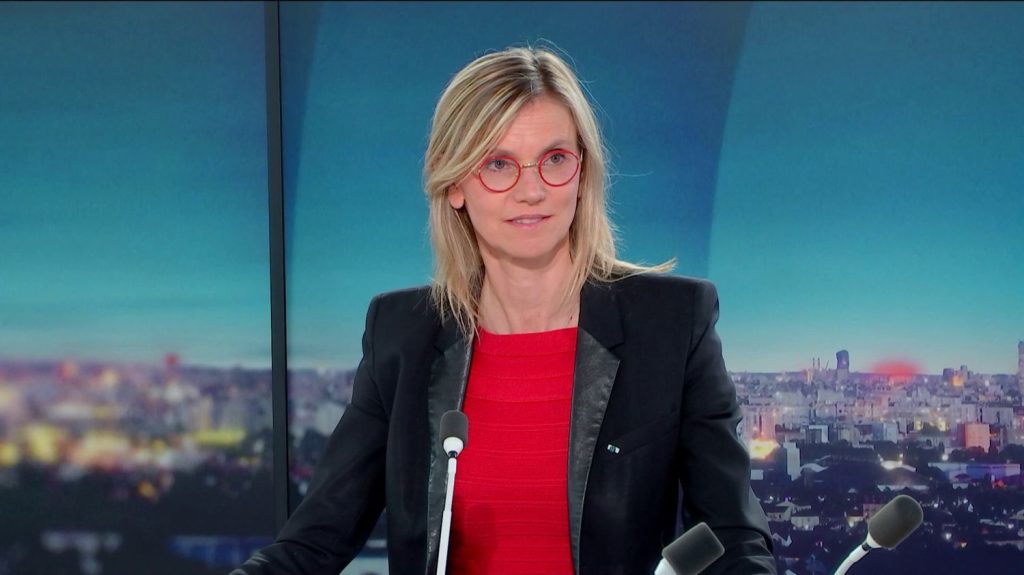 :
    Vidéo




  



  




  
  "C'est irresponsable" : Agnès Pannier-Runacher réplique à Bruno Retailleau, qui veut "stopper le financement" des énergies renouvelables