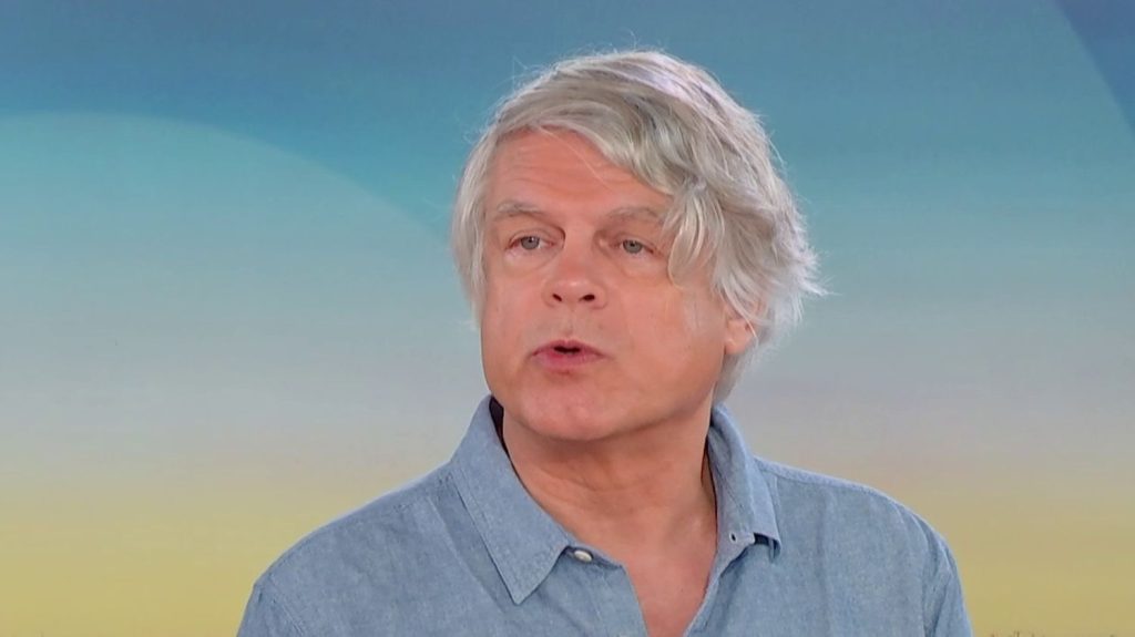 Critiques de Bruno Retailleau sur le macronisme : "il cherche à saturer le débat politique autour de sa personne", selon Yves Sintomer, professeur de sciences politiques
