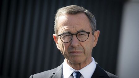 Bruno Retailleau envoie une circulaire aux préfets contre les "occupations illicites" des membres de la communauté des gens du voyage