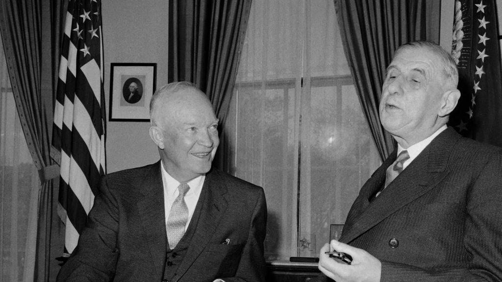 "De Gaulle avait compris à quoi pouvait servir l'humour, à fédérer, à dédramatiser une situation" analyse l'éditorialiste Aurélie Julia

          Cette semaine, Micro européen s'intéresse à l'humour comme arme politique, avec Aurélie Julia, directrice de la "Revue des Deux Mondes".