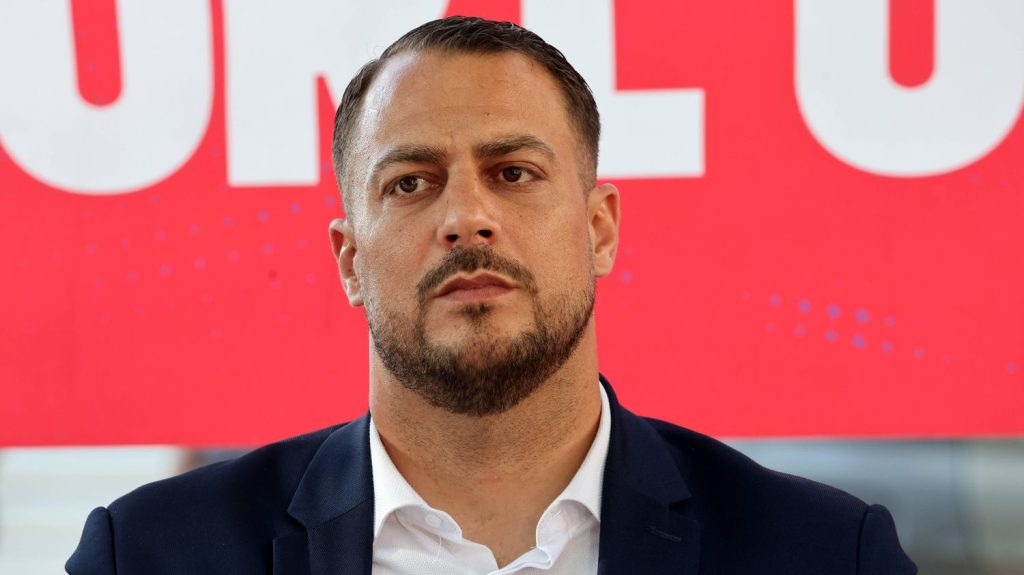 Après sa visite controversée en Algérie, le député LFI Sébastien Delogu assure avoir évoqué avec Alger le sort des Français détenus dans le pays