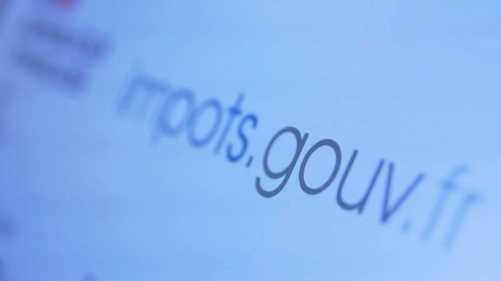 Dons aux associations : l'inquiétude monte face à un potentiel plafonnement des réductions d'impôts