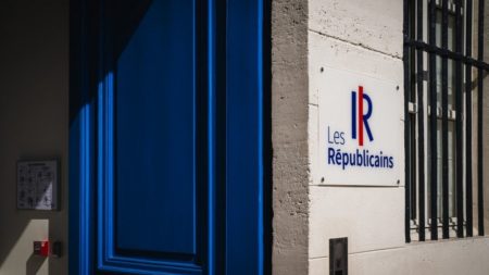 "Ces guerres me saoulent" : chez LR, le duel entre Michel Barnier et Rachida Dati pour la législative partielle à Paris fait craindre la défaite à droite