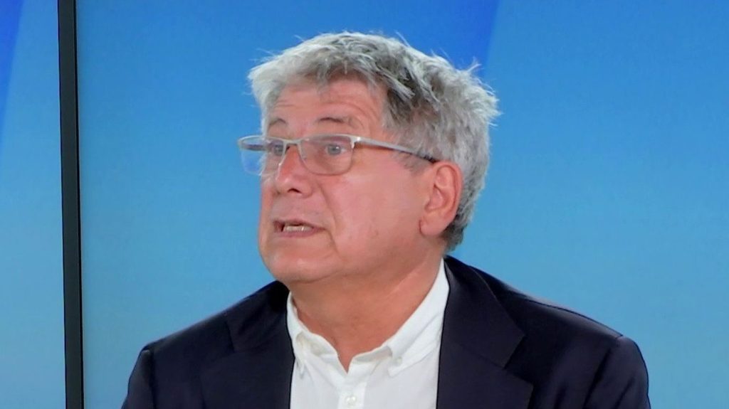 "Je pense très difficile aujourd'hui d'aller en Algérie et de ne pas avoir un mot pour Boualem Sansal et Christophe Gleizes", estime Éric Coquerel, député LFI, à propos de son collègue Sébastien Delogu