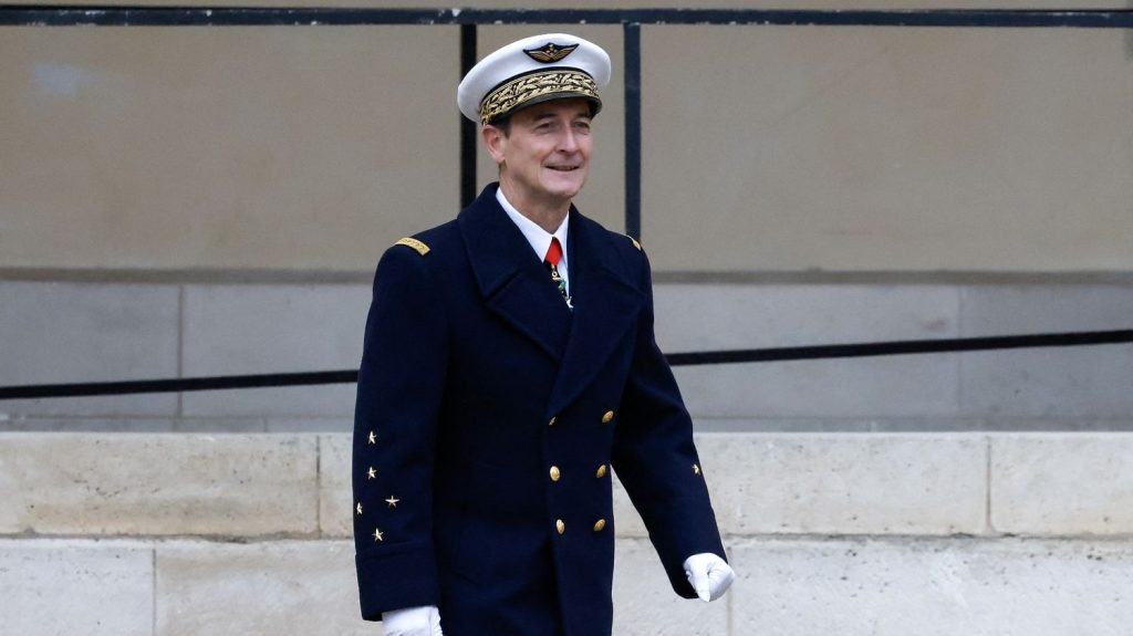 Général aguerri, aviateur, "âme de combattant"... Qui est Fabien Mandon, le nouveau chef d'état-major des armées françaises ?